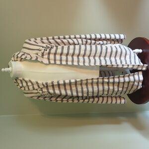 Maurices grey & cream 2x